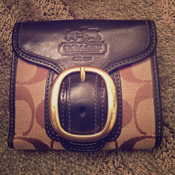 Coach Handbags - Coach Signature Wallet