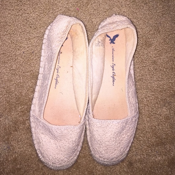 American eagle cream lace flats - Picture 2 of 2