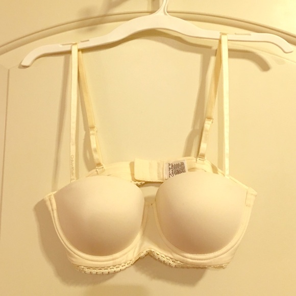 BRA NEVER WORN CALVIN KLEIN BRA