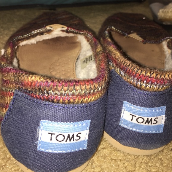 NEW woven toms - Picture 2 of 3