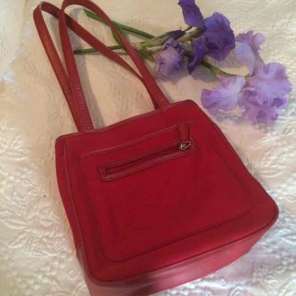 Red ST JOHNS BAY Shoulder Bag - Picture 2 of 4