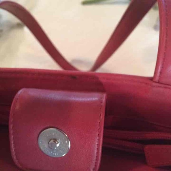 Red ST JOHNS BAY Shoulder Bag - Picture 4 of 4