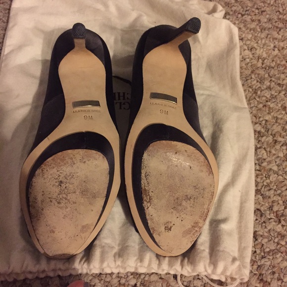 Satin gray Badgley Mischka peep toe pumps - Picture 3 of 4