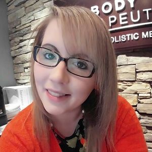 Meet your Posher, Jenn