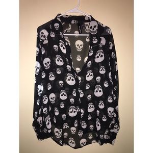 Lightweight skull button up