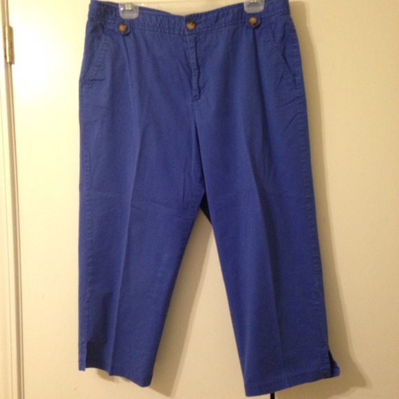 Bright blue cotton capris