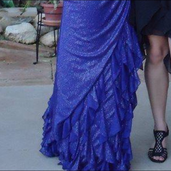 Prom dress - Picture 2 of 4