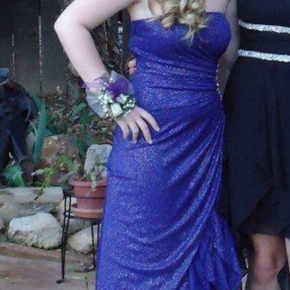 Prom dress - Picture 4 of 4