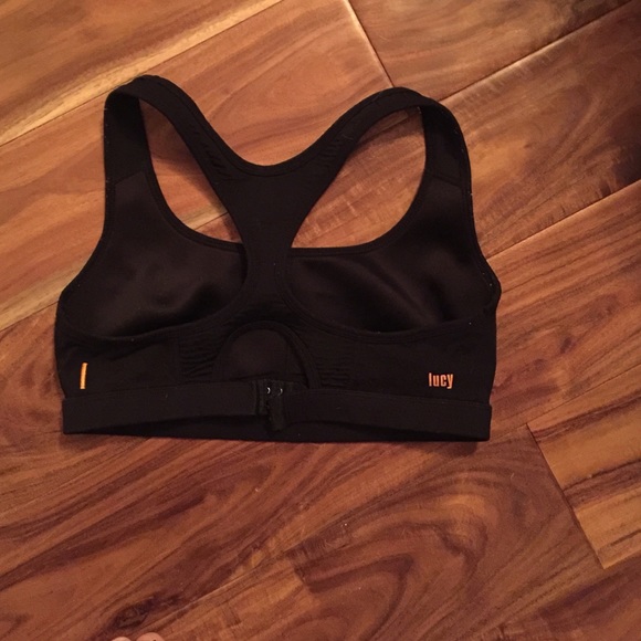 Lucy sports bra