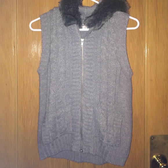 Warm Vest - Picture 1 of 3
