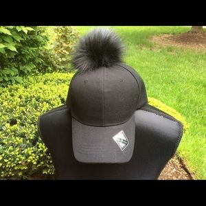 DENIM BLACK BASEBALL CAP WITH FUR POM POM