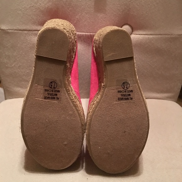 Pink Wedges 💗 - Picture 3 of 4