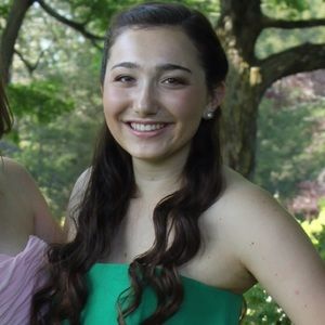 Meet your Posher, Aly