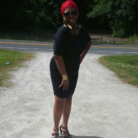 Meet your Posher, Adel - Picture 3 of 4