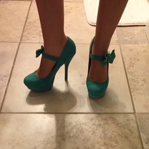 Aqua Heels W/ Bow