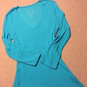 Super soft Inc International lightweight sweater!