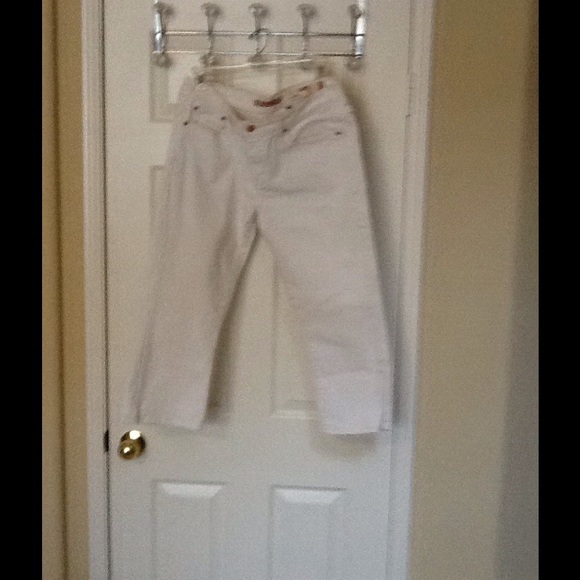3 pairs of Jean Capris - Picture 2 of 4