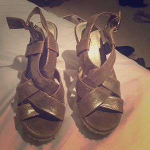Jessica Simpson gold wedges