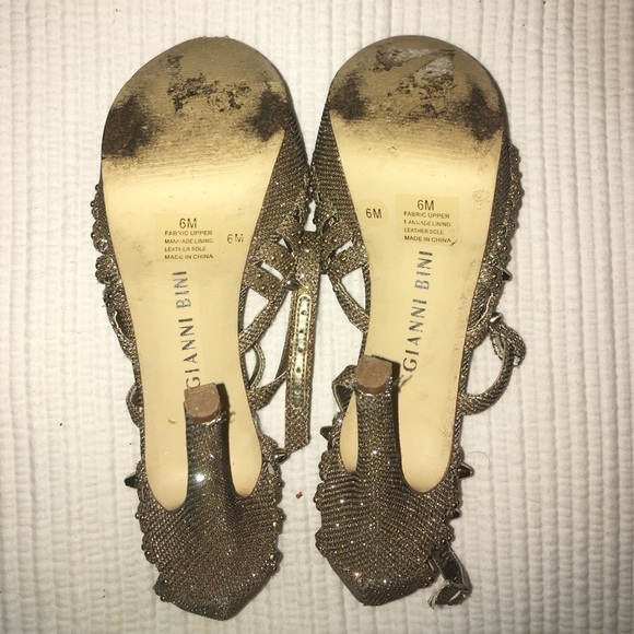 Heels - Picture 3 of 4