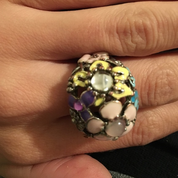 Flower ring - Picture 2 of 4