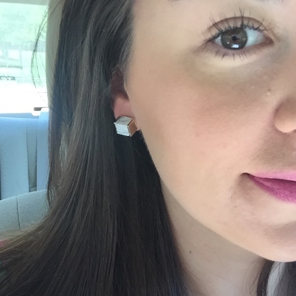 NEW 18K gold plated square marble studs - Picture 4 of 4