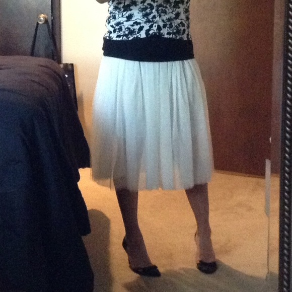 Boutique Dresses & Skirts - White and Cream tulle midi tutu skirt