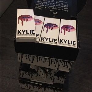 🤘🏼Kourt K 🤘🏼Read Description!!