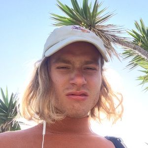 Meet your Posher, Sam