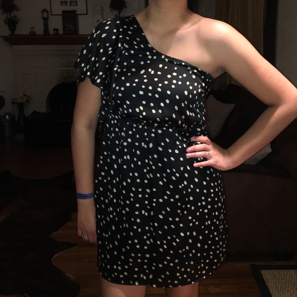 One shoulder dress