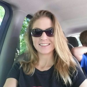 Meet your Posher, Rebecca