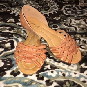 Tan/Brown sandals New never worn