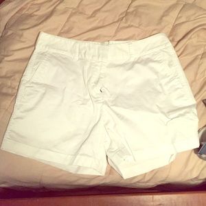 Vineyard Vines Chino White Shorts