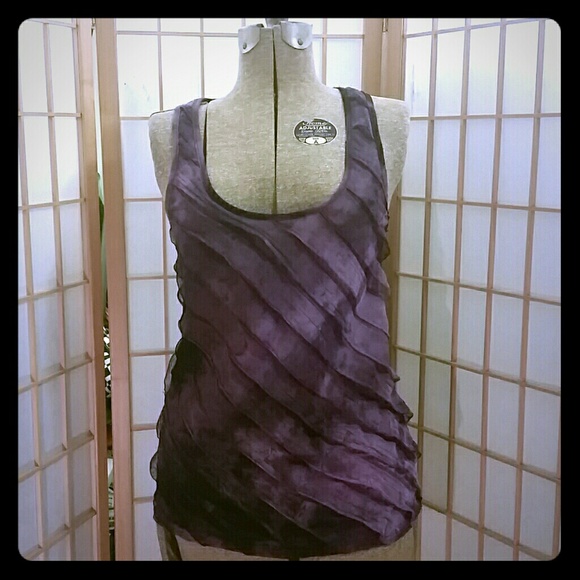 💜 Purple racer back ruffled tank