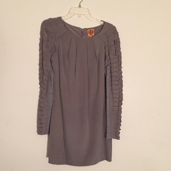 💥NEW MARKDOWN💥 Tory Burch Ruched Sleeve Dress