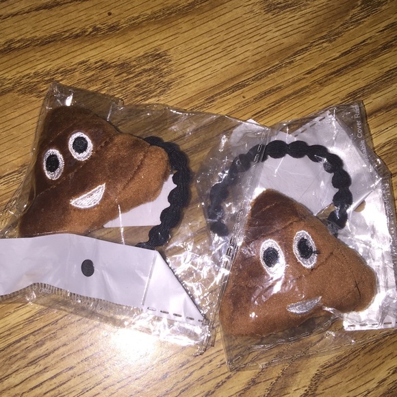 Poop Emoji Hair Ties - 2 for 10$ - Picture 3 of 4