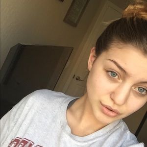 Meet your Posher, Hannah