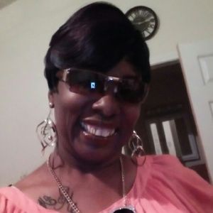 Meet your Posher, Deshine