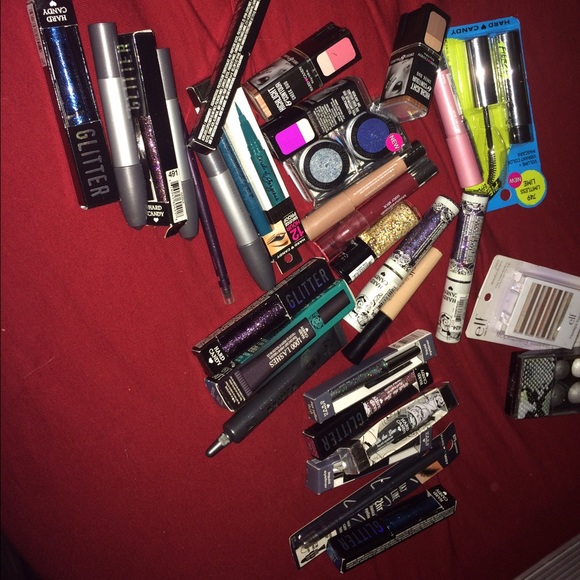 43 Hardcandy makeup products