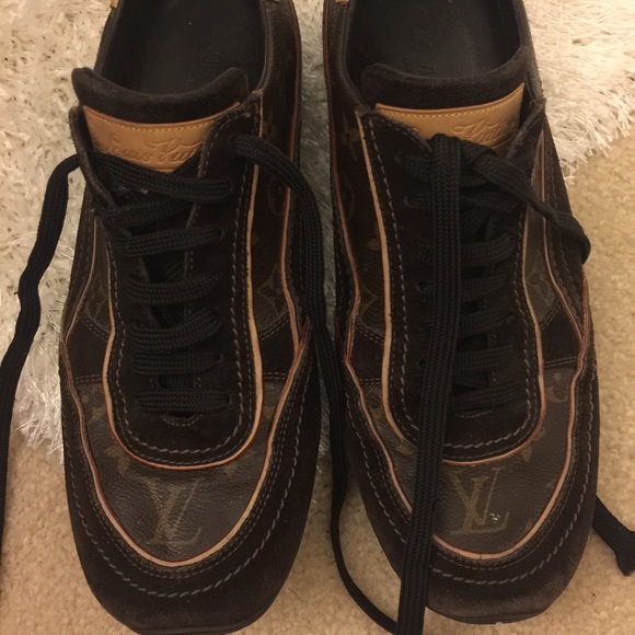 Louis Vuitton monogram sneakers men size 8.5