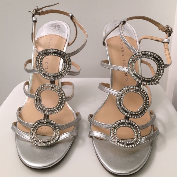 Ivanka Trump Heels 👠 - Picture 2 of 4