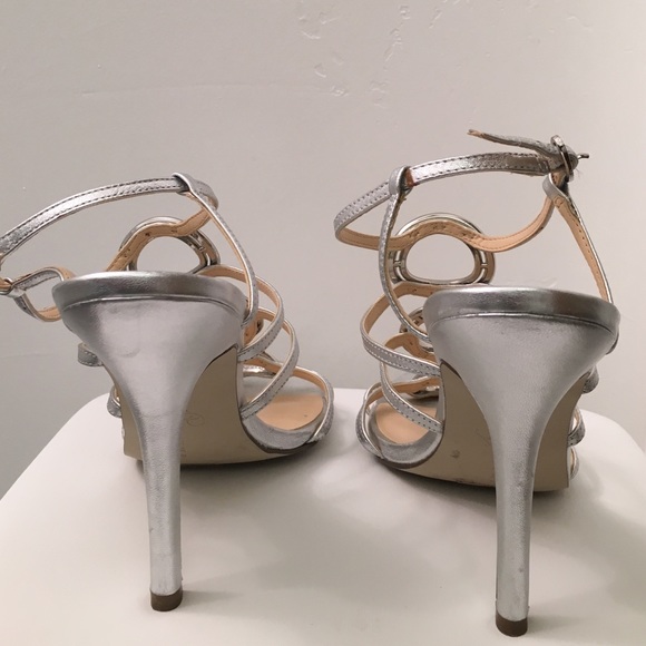 Ivanka Trump Heels 👠 - Picture 4 of 4