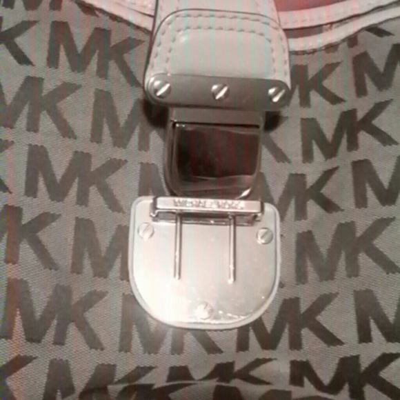 Michael kors tan and beige leather trim - Picture 2 of 4