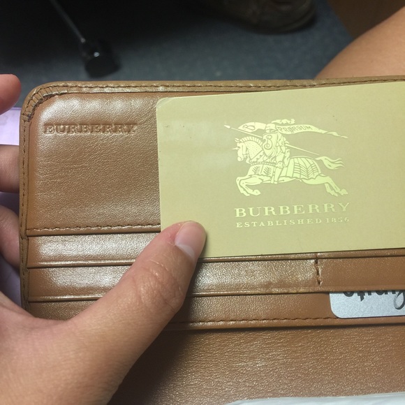 Burberry wallet - Picture 2 of 4