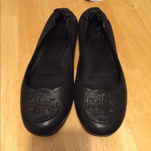 Tumbled Black Leather Tory Burch Reva Flats