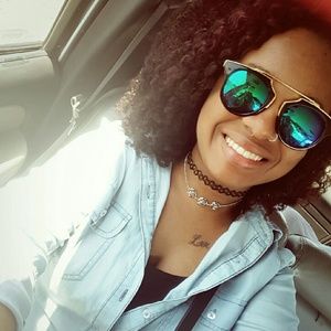 Meet your Posher, Trinity