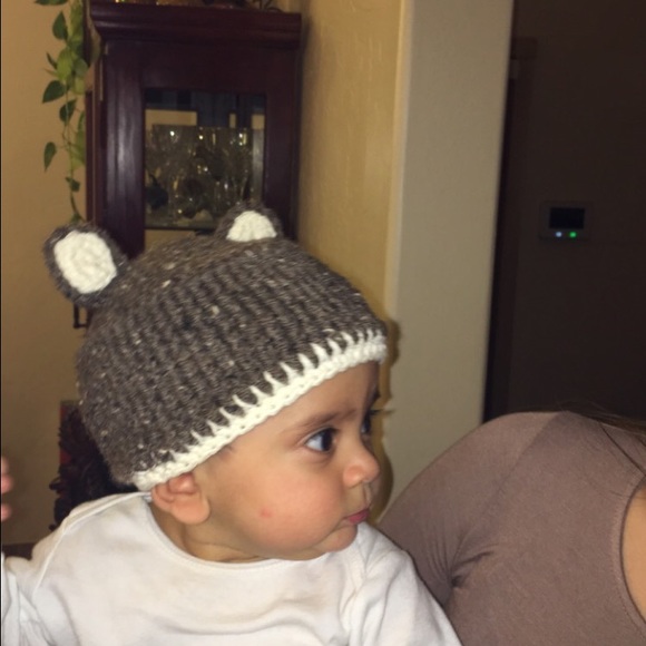 Handmade crochet beanie - Picture 3 of 3