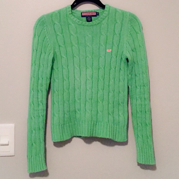 Vineyard Vines cable knit sweater