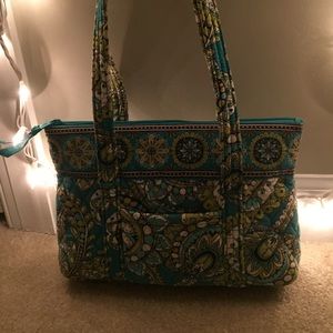 Last reduction!!! 😍Vera Bradley Peacock Purse