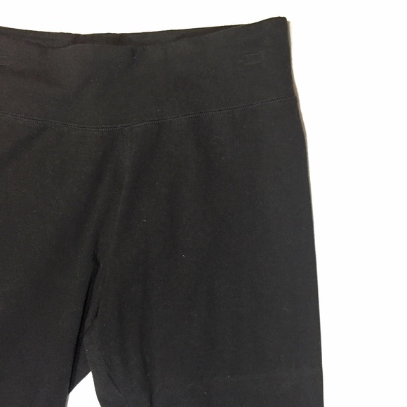 City Streets Black Capri Leggings