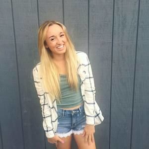 Meet your Posher, Jenni